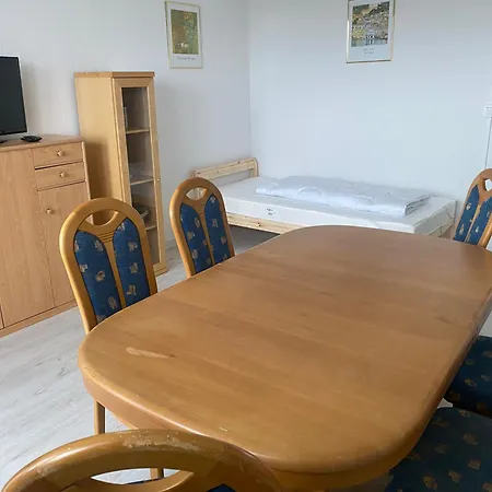 Wunderschöne Neue Ferien Und Monteurwohnung Thm 17 Apartment